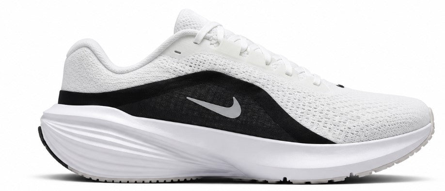 Nike Downshifter 14 – Summit White / Black / Metallic Silver
