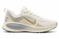 Nike Vomero 18 GS – Cream II / Metallic Gold Grain